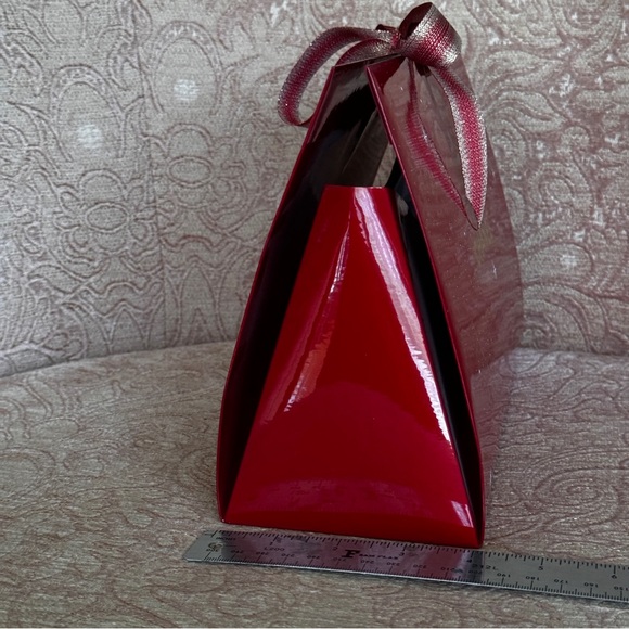 Chanel Shiny Red and Gold Holiday Gift Bag - Picture 10 of 12